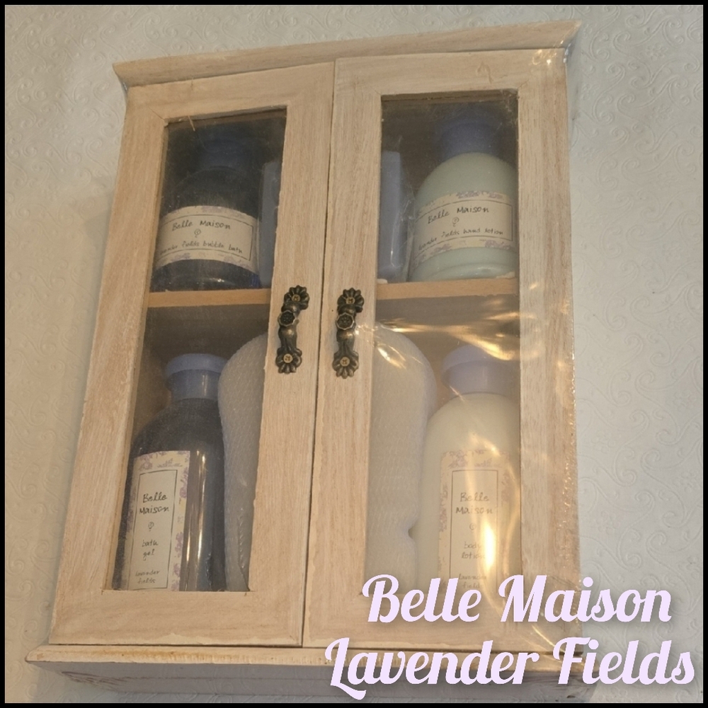 Belle Maison Lavender Fields Bath Gift Set in Tiny Cabinet - NWT 💜